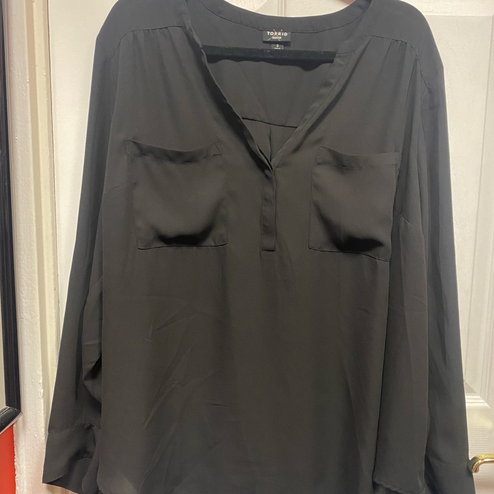 Torrid Black Relaxed Blouse with Mandarin Collar and Full-Length Sleeves